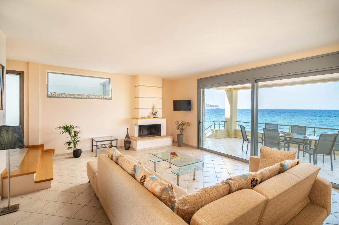Spacious Beachfront Maisonettes With Stunning Views & A Private Beach Monemvasía Exterior photo