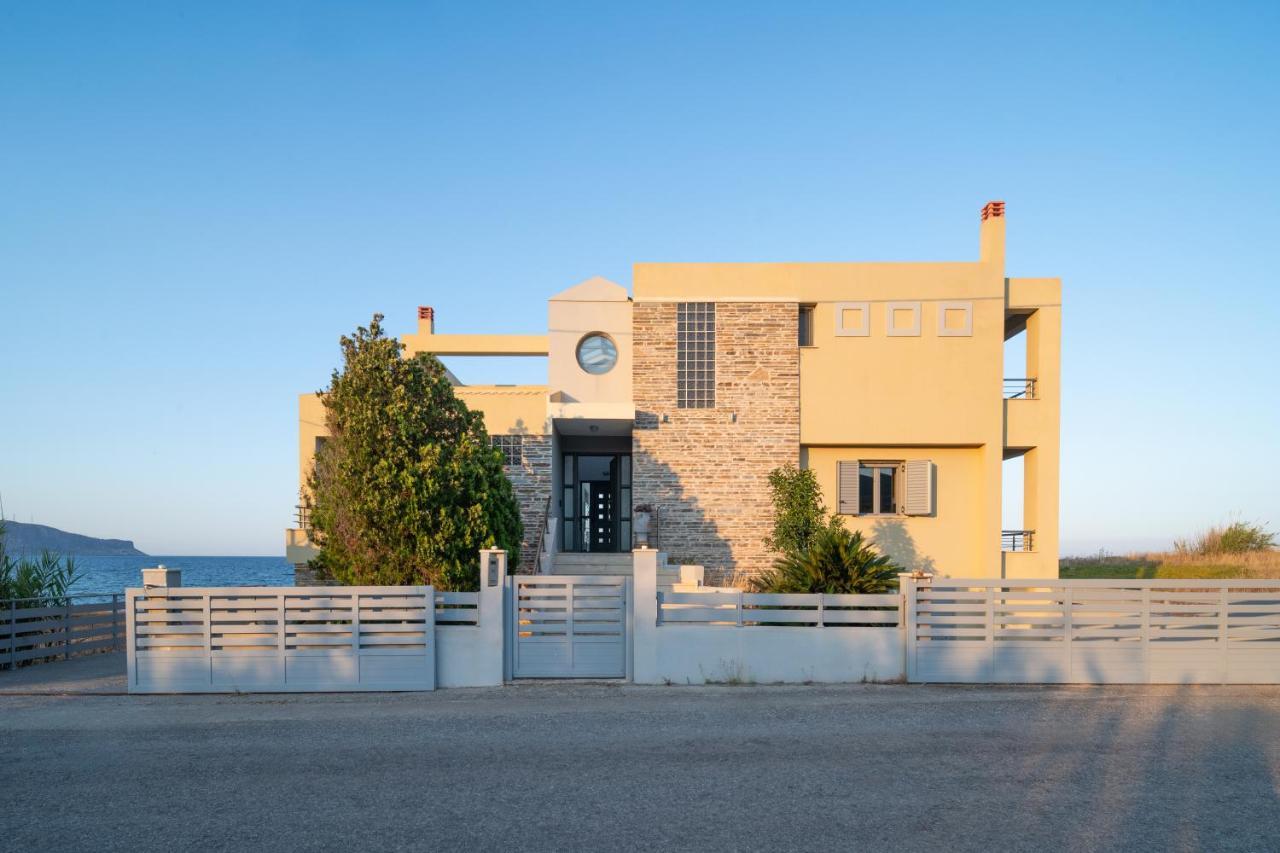 Spacious Beachfront Maisonettes With Stunning Views & A Private Beach Monemvasía Exterior photo