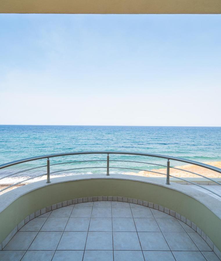 Spacious Beachfront Maisonettes With Stunning Views & A Private Beach Monemvasía Exterior photo