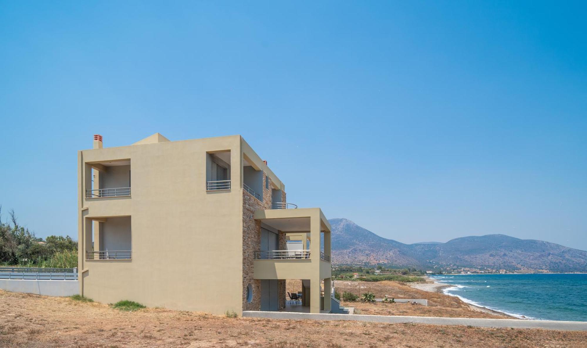 Spacious Beachfront Maisonettes With Stunning Views & A Private Beach Monemvasía Exterior photo