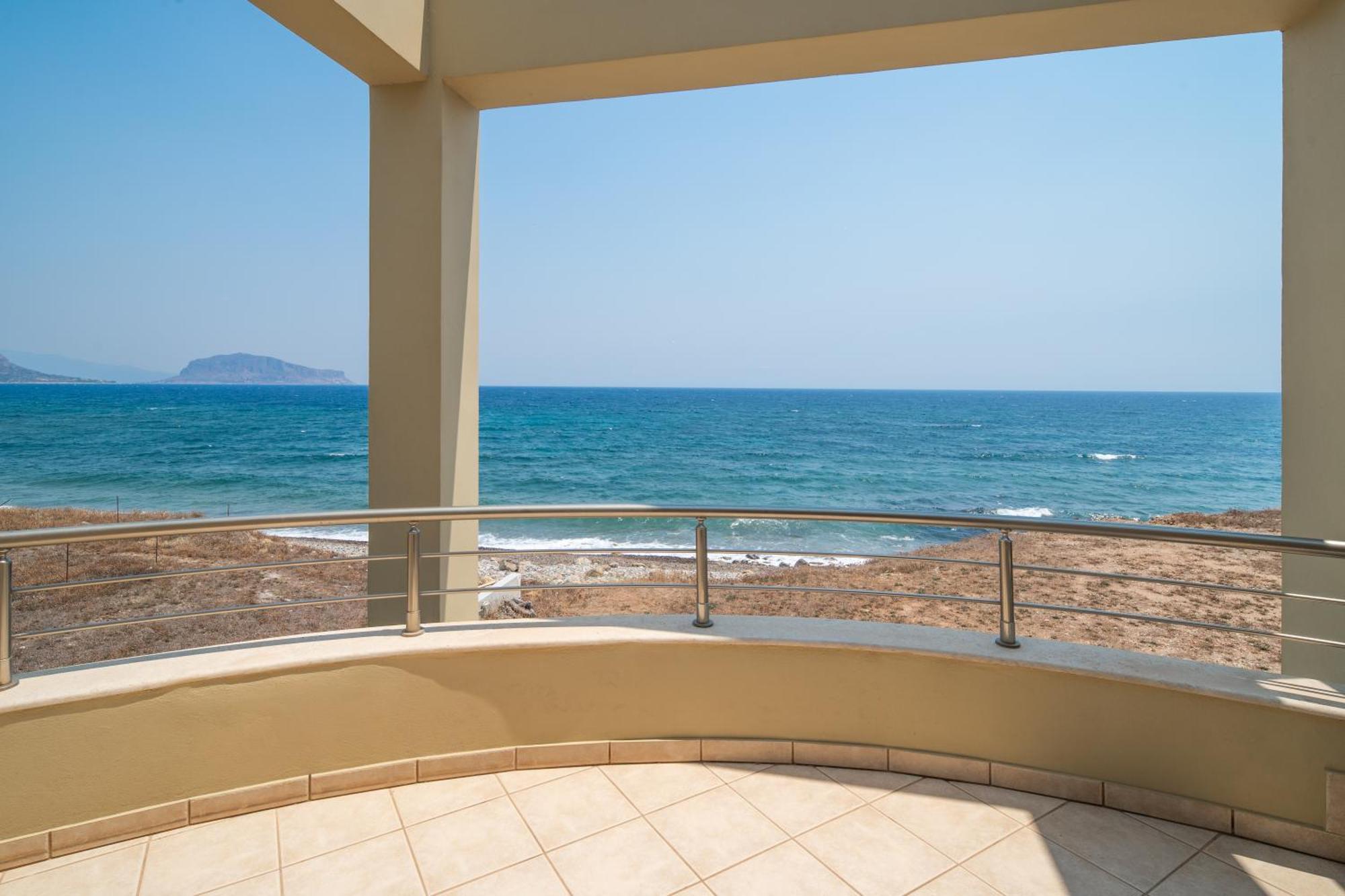 Spacious Beachfront Maisonettes With Stunning Views & A Private Beach Monemvasía Room photo